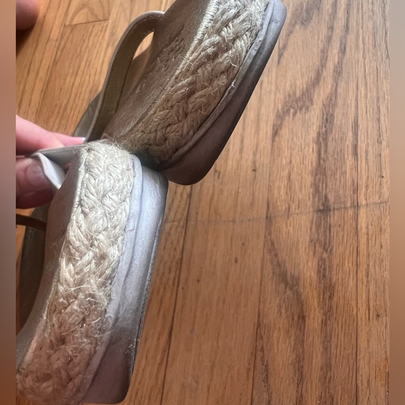 Womens Tommy Bahamas boat floating sandals flip flops white and gold sz 7 - Picture 6 of 9